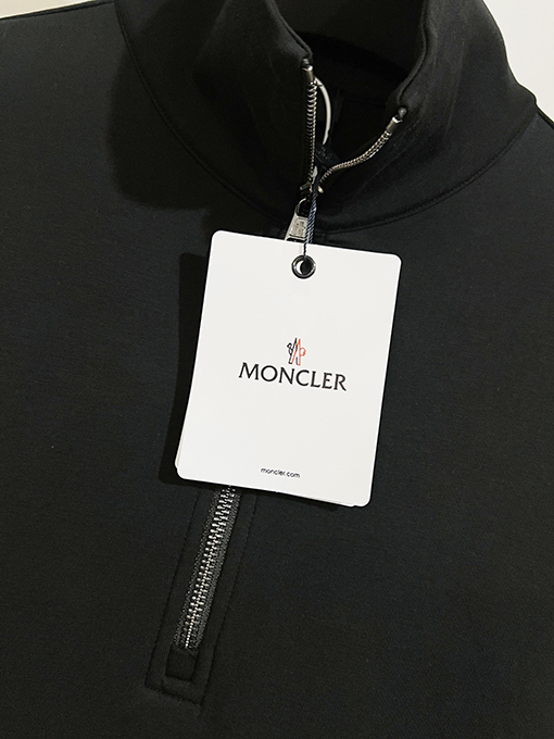 モンクレール クラシックレザーバッジハーフジッパースタンドカラーパーカー