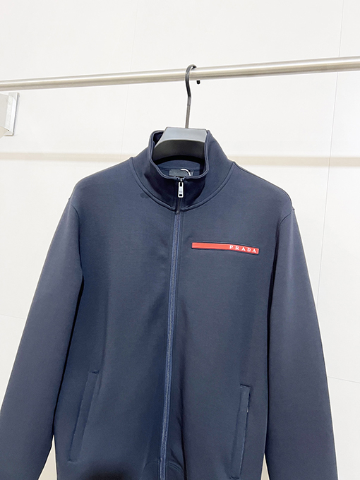 プラダ 新しいシリコーンロゴクルーネックエアコットンスタンドカラージッパージャケット