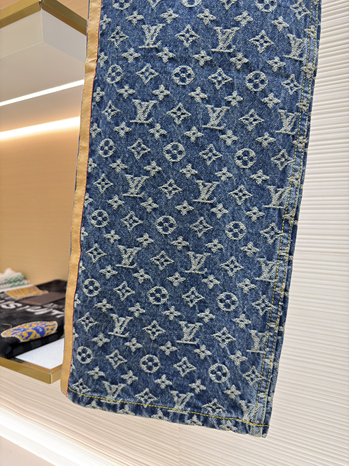 ルイヴィトン ジャカードプリントのジーンズ