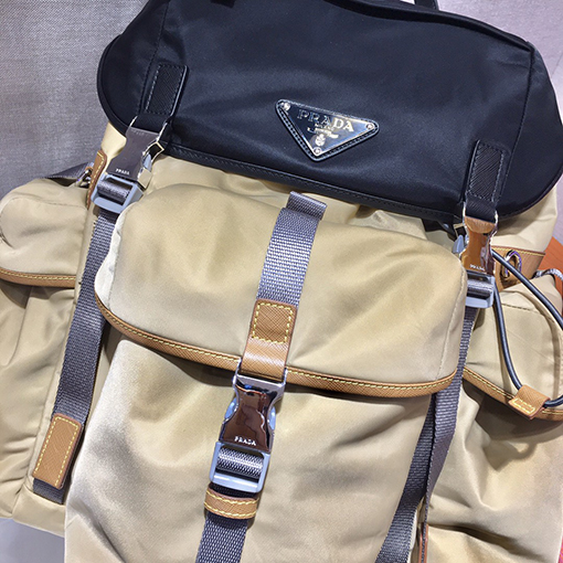 プラダスーパーコピー 新しいリュックサック