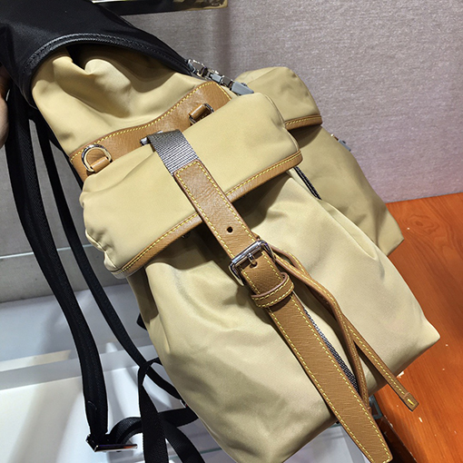 プラダスーパーコピー 新しいリュックサック