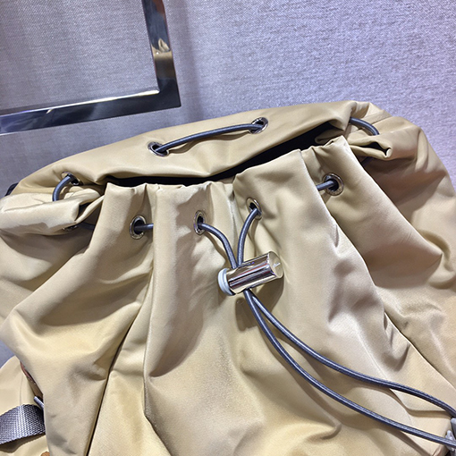 プラダスーパーコピー 新しいリュックサック