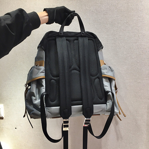 プラダスーパーコピー 新しいリュックサック