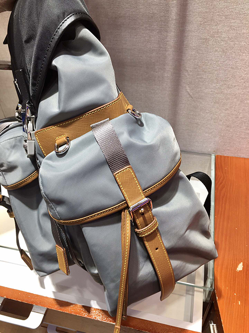 プラダスーパーコピー 新しいリュックサック