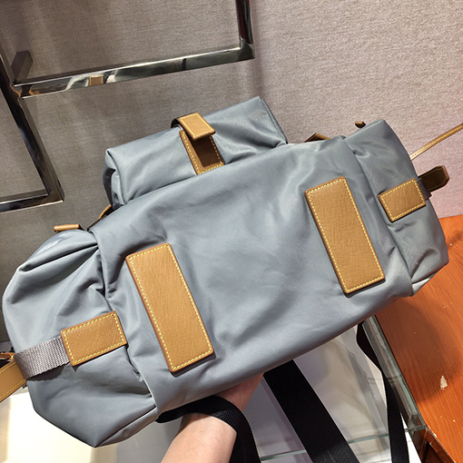 プラダスーパーコピー 新しいリュックサック