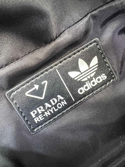 Prad X Adidas クローバーパターンと三角マークのコラボレーションウエストバッグ