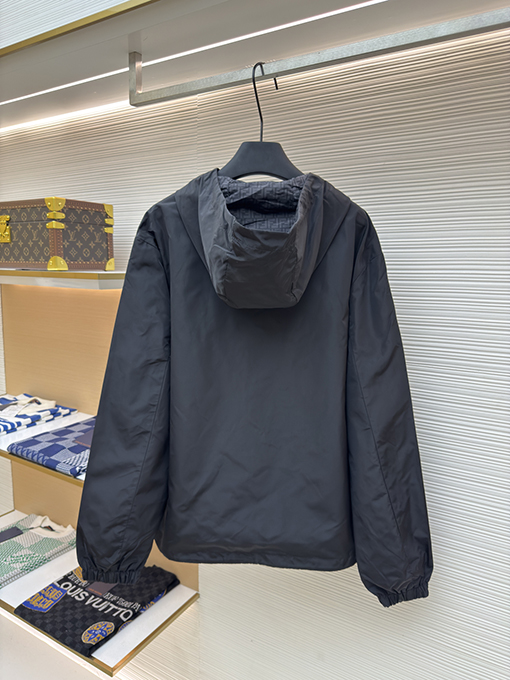 フェンディ ブラックハイテクファブリックジャケット