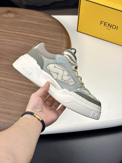 プラダスーパーコピー 新しいファッションスニーカー