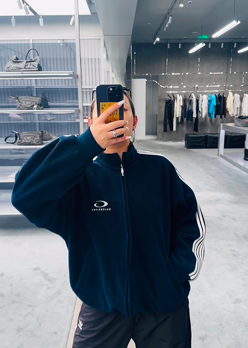 バレンシアガ Balenciaga ロゴベルベットジャケット