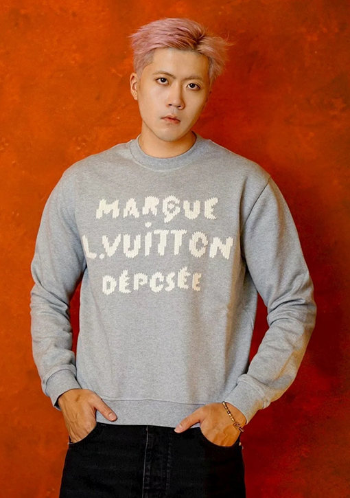 ルイヴィトン Louis Vuitton 刺繍文字クルーネックパーカー