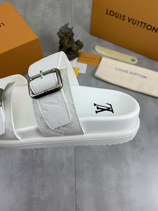 ルイヴィトン LV 新しい水染め牛里シリーズスリッパ
