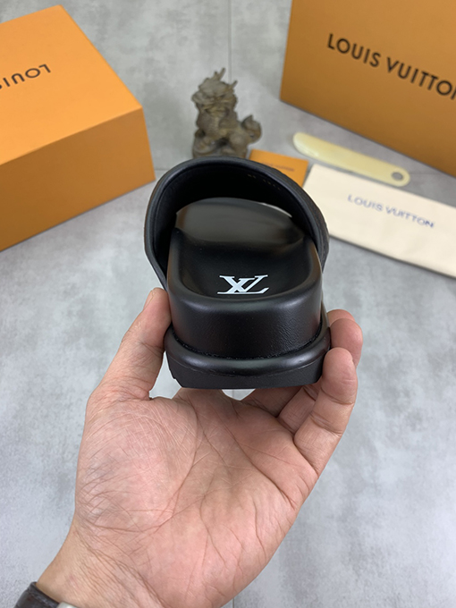 ルイヴィトンスーパーコピー LV 新しい水染め牛のスリッパ