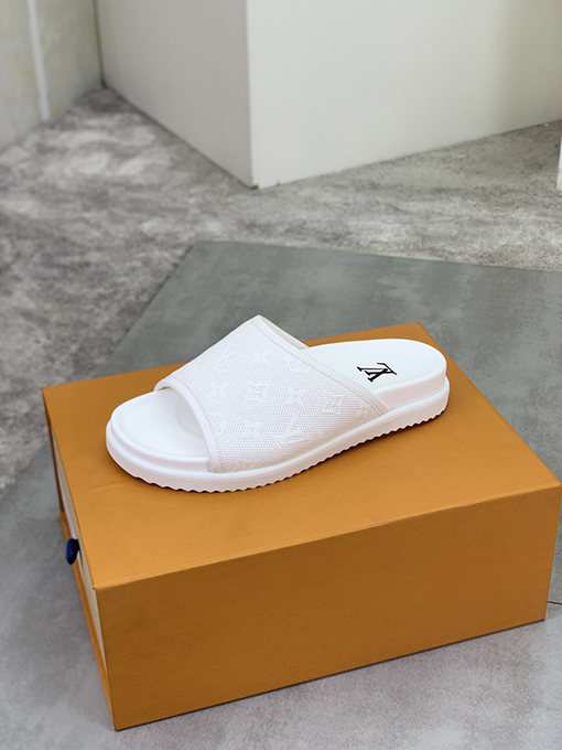 ルイヴィトンスーパーコピー LV 新しい水染め牛のスリッパ