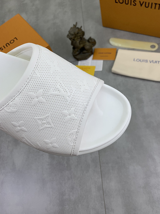 ルイヴィトンスーパーコピー LV 新しい水染め牛のスリッパ