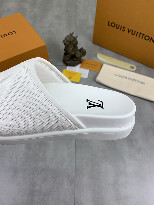 ルイヴィトンスーパーコピー LV 新しい水染め牛のスリッパ