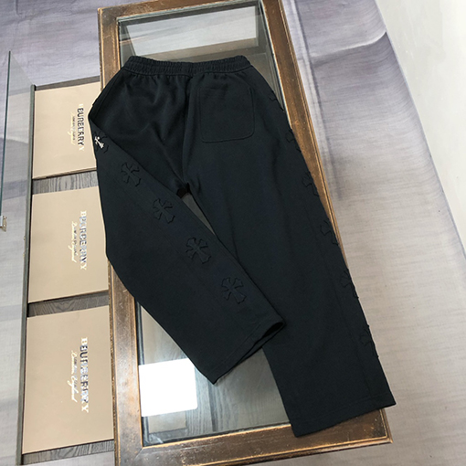 クロムハーツ 繊細な刺繍ステッカーストレートパンツ