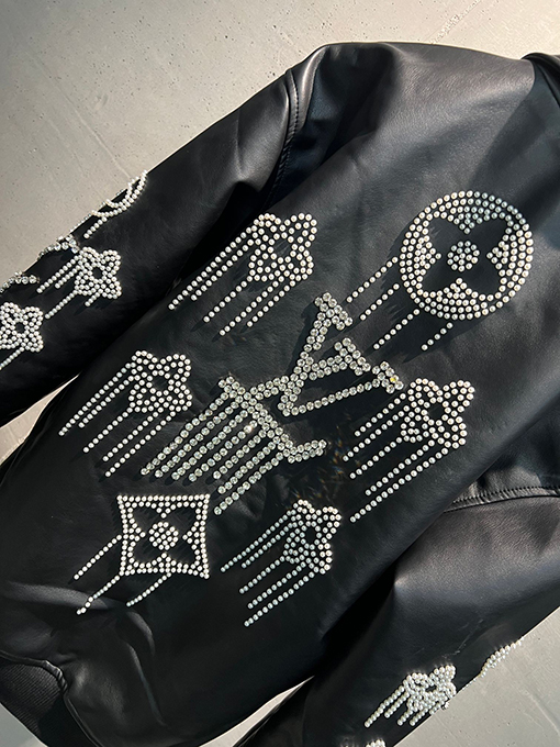 ルイヴィトン LV 新しいロゴ刺繍レザージャケット
