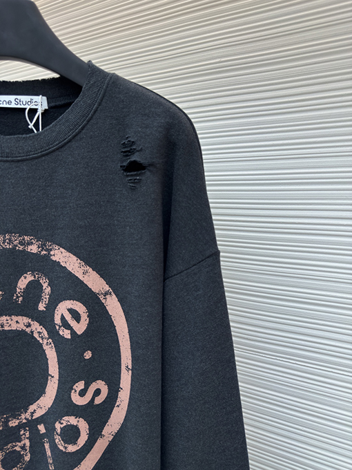 アクネストゥディオズ Acne Studios 胸に穴が開いた古いロゴのスウェットシャツ