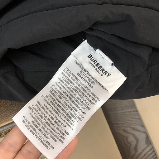バーバリーコピー 新しく発売された両面ダウンベスト