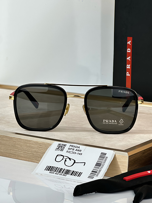プラダスーパーコピー Linea Rossa スポーツサングラス SPS A60