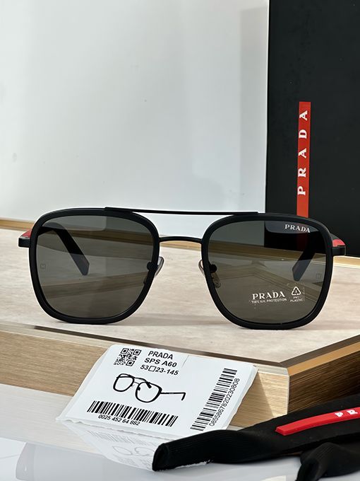 プラダスーパーコピー Linea Rossa スポーツサングラス SPS A60