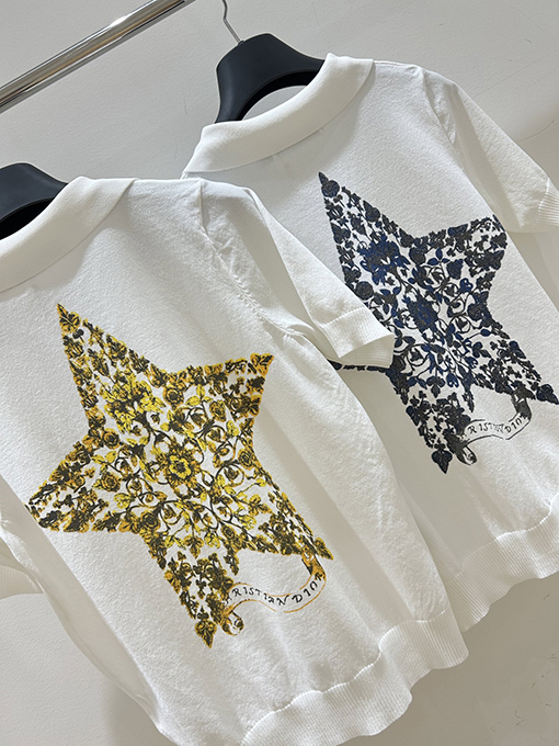 ディオールスーパーコピー リトルビー CD 刺繍プリント半袖Tシャツ