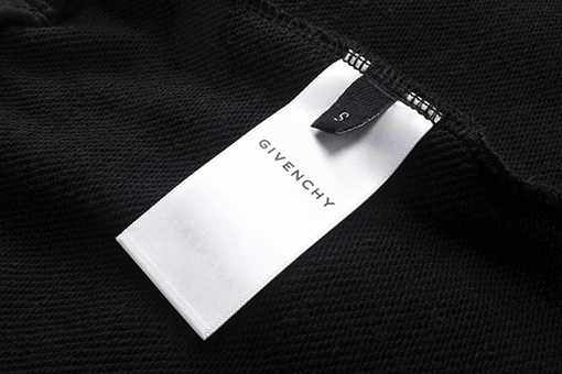ジバンシイ GIVENCHY カウンターと同じクラシックな文字刺繍のショートパンツ