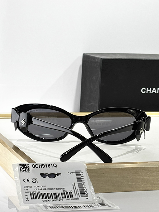 シャネルスーパーコピー ファッショナブルな高級偏光サングラス CH9181