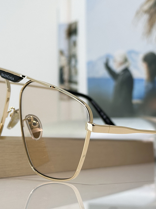 バレンシアガコピー マジックミラー品質のサングラス BB0246SA