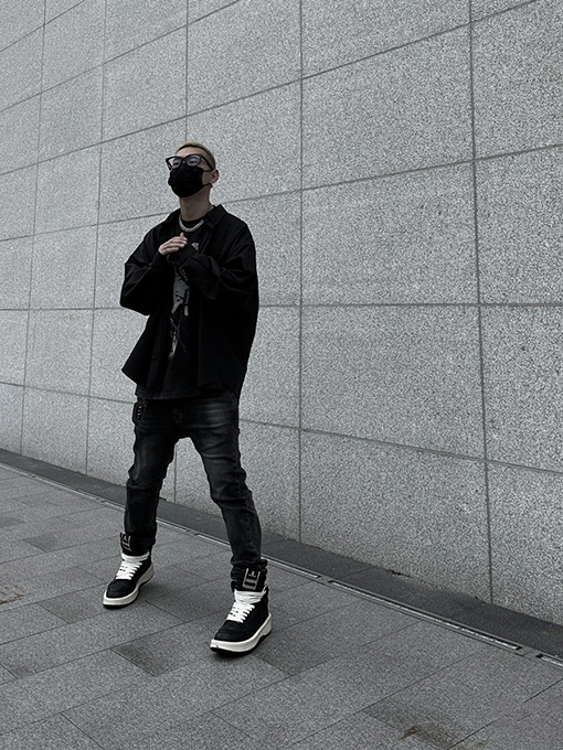 ヴェトモン VETEMENTS 新しい厚手の長繊維コットンシャツ