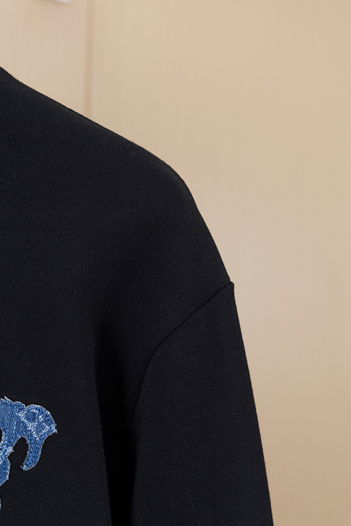 ルイヴィトン LV デニムパッチワークとロゴ刺繍クルーネックスパーカー