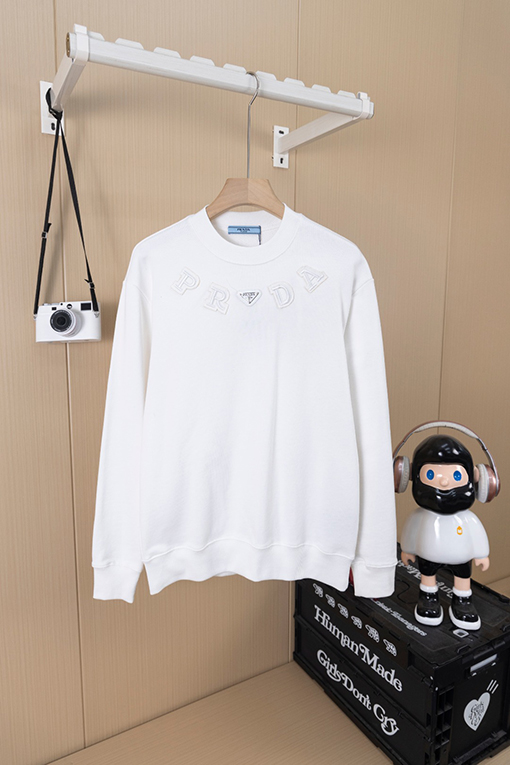 プラダコピー PRADA ネックレスパッチ アイアンロゴ 刺繍 クルーネックスパーカー