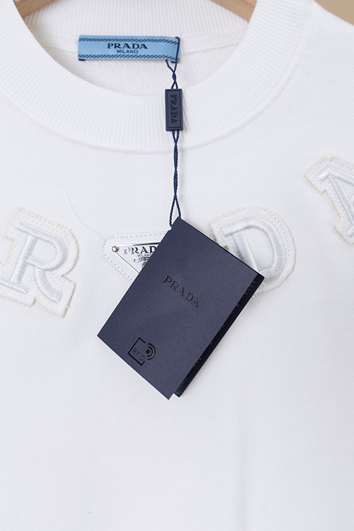 プラダコピー PRADA ネックレスパッチ アイアンロゴ 刺繍 クルーネックスパーカー