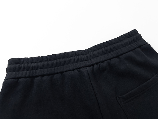 ジバンシイ GIVENCHY クラシックな刺繍ロゴクロップドパンツ