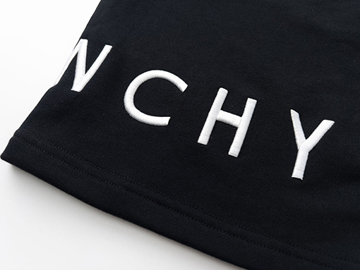 ジバンシイ GIVENCHY クラシックな刺繍ロゴクロップドパンツ