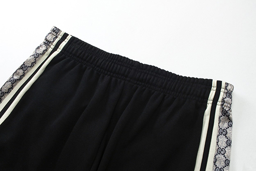 グッチ セレブスタイルのダブルGリボンスネークプリントショーツ