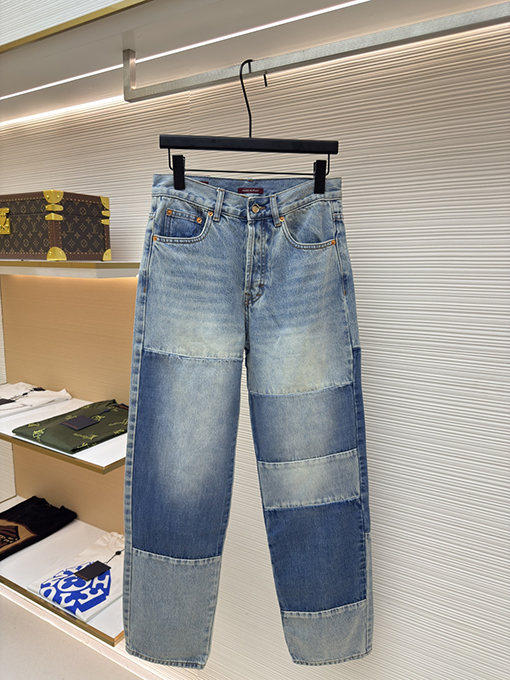グッチ ウォッシュエンボスデニムパンツ