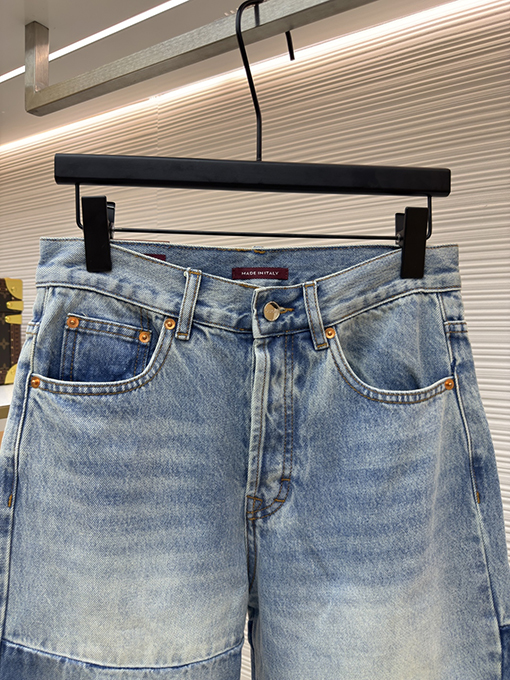 グッチ ウォッシュエンボスデニムパンツ