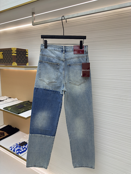 グッチ ウォッシュエンボスデニムパンツ