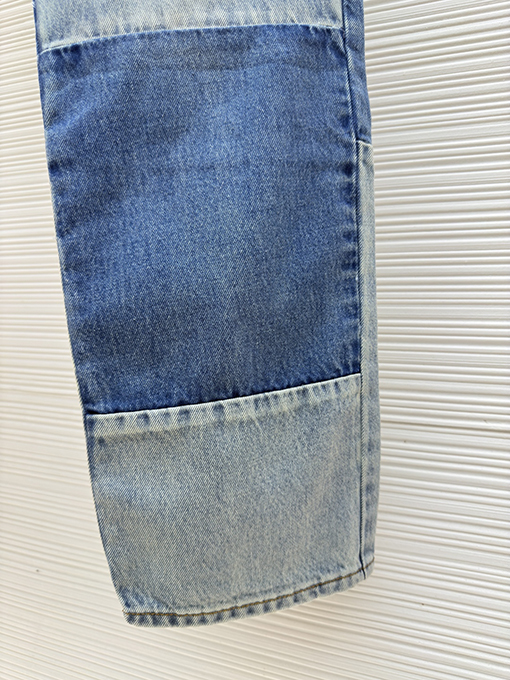 グッチ ウォッシュエンボスデニムパンツ