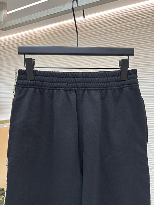 バーバリー チェックウェビング刺繍スウェットパンツ