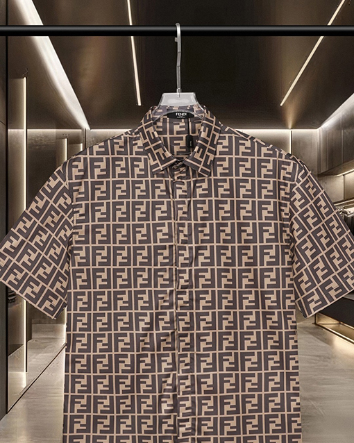 フェンディ ダブルFFロゴのデジタルプリント半袖シャツ