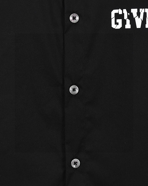 ジバンシイスーパーコピー Givenchy 胸元に割れロゴプリントをした半袖シャツ