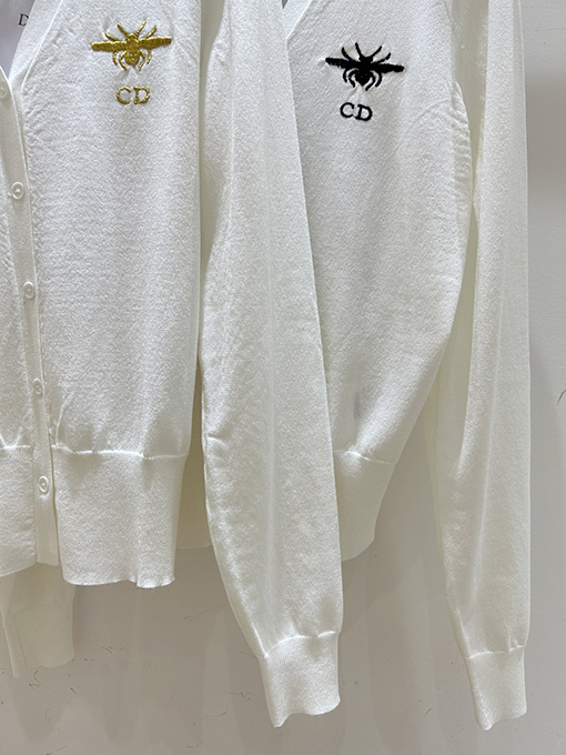 ディオール リトルビー刺繍とCDロゴが入ったVネックカーディガン