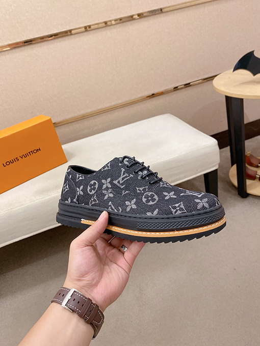 ルイヴィトン LV 新しいカウンターローファー