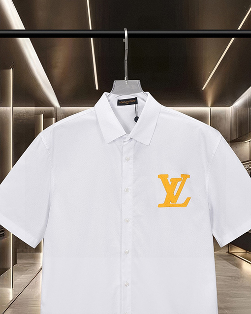 ルイヴィトンスーパーコピー LV クラックエンボスモノグラムロゴ半袖シャツ