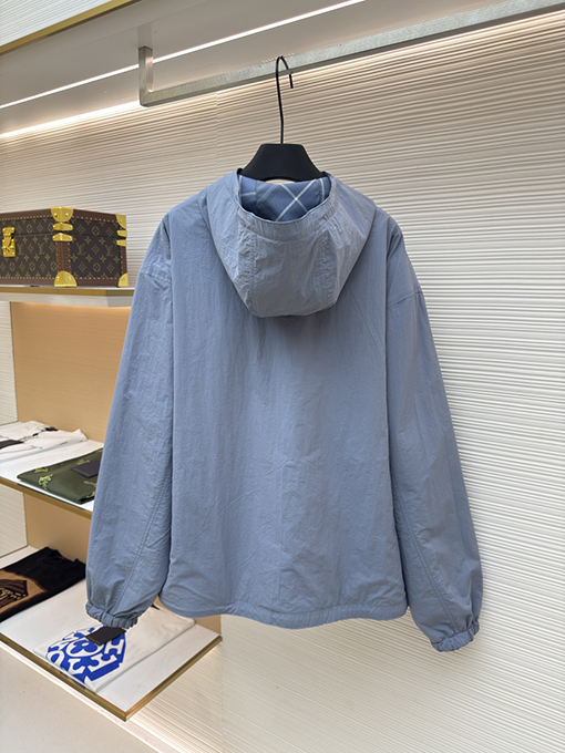 バーバリー ブルーの斜めチェック刺繍リバーシブルジャケット