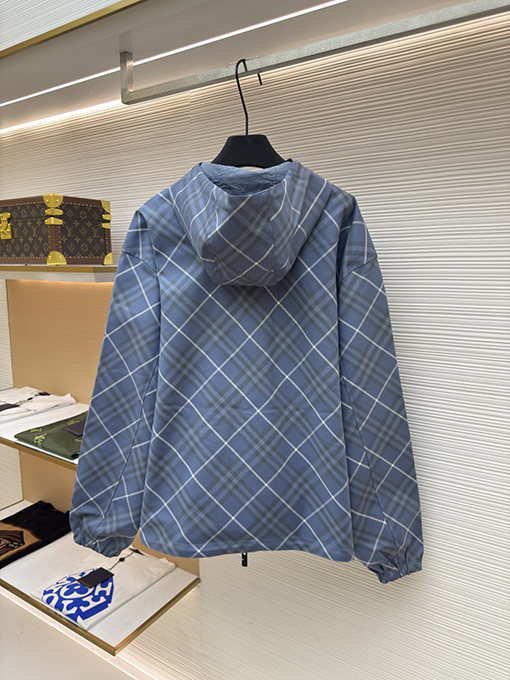 バーバリー ブルーの斜めチェック刺繍リバーシブルジャケット