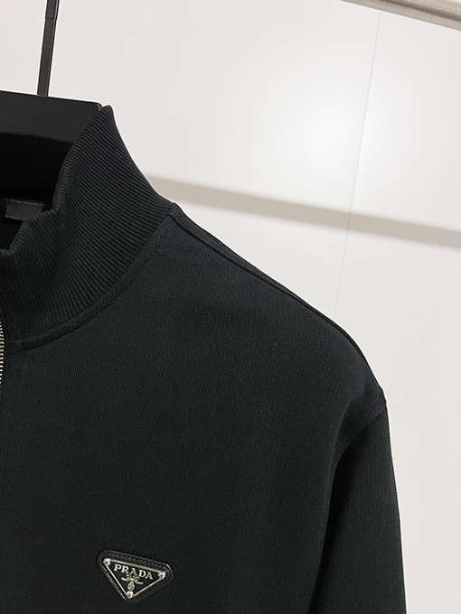プラダ PRADA クラシックなバック刺繍のサンディングフリースジャケット