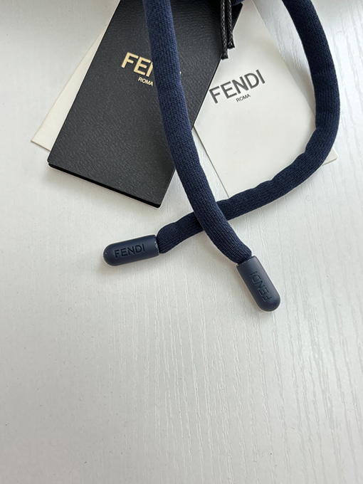 フェンディコピー 新しい FENDI メタルレターウェビングパーカー